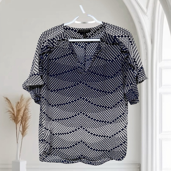 115 - Banana Republic Blouse - Picture 6 of 10